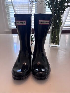 Hunter Glossy Navy Blue Rain Boots